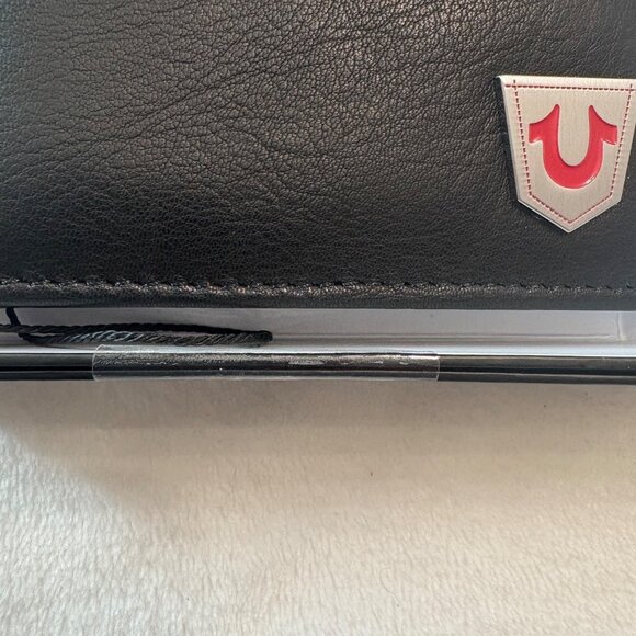 True Religion RFID Black Leather Wallet With Red Logo Badge - Picture 4 of 5
